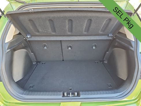 Used 2023 Hyundai Venue SEL FWD image 23