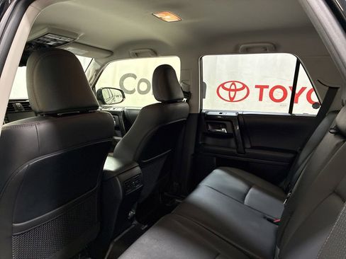 Used 2024 Toyota 4Runner TRD Off-Road Premium AWD/4WD image 20