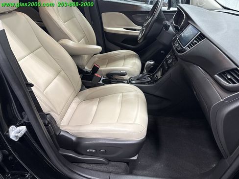 Used 2020 Buick Encore Essence image 5