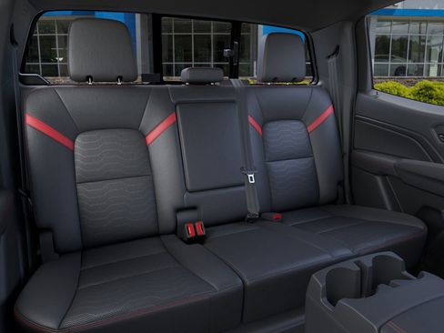 Used 2026 Chevrolet Colorado Z71 w/ Technology Package AWD/4WD image 41