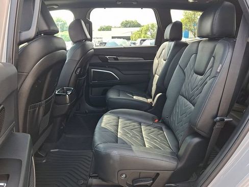 Used 2025 Kia Telluride SX X-Line AWD/4WD image 17