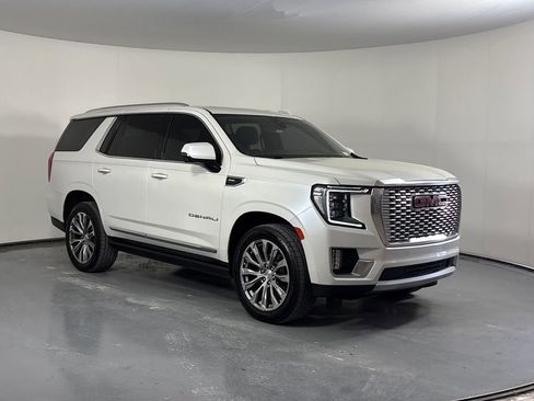 Used 2021 GMC Yukon Denali w/ Denali Premium Package AWD/4WD image 2