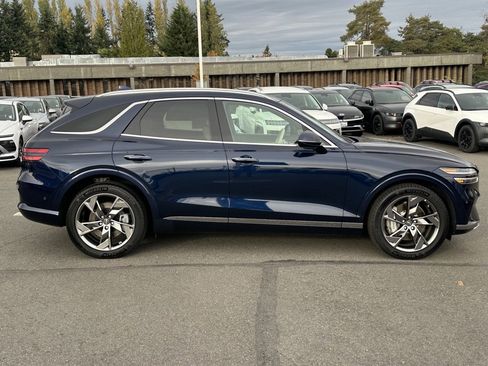 Used 2025 Genesis Electrified GV70 Advanced image 10