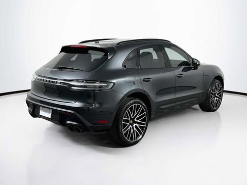 Certified 2026 Porsche Macan AWD/4WD image 9