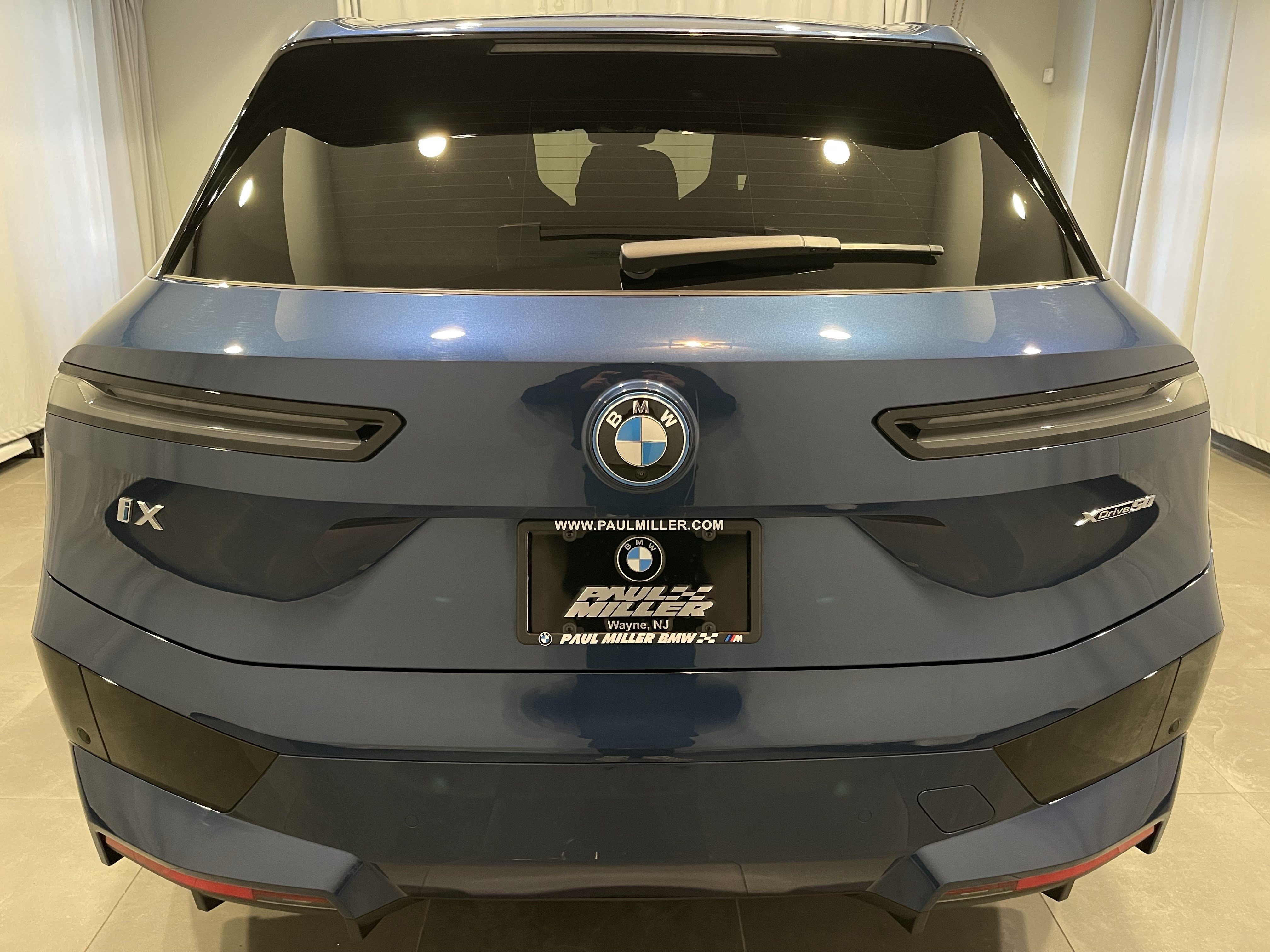 Certified 2024 BMW iX xDrive50 w/ Sport Package AWD/4WD image 5