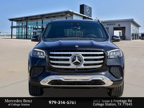 Certified 2025 Mercedes-Benz GLS 450 4MATIC image 3