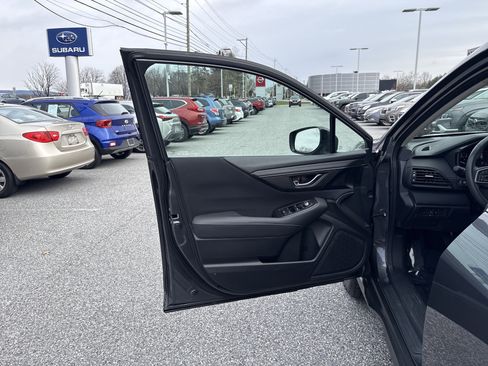 Certified 2025 Subaru Outback Premium w/ Popular Package #1A image 17