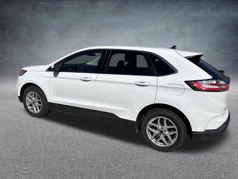 Used 2024 Ford Edge SEL image 3