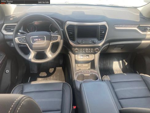 Used 2023 GMC Acadia Denali w/ Denali Ultimate Package AWD/4WD image 16