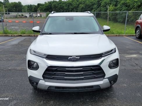 Used 2023 Chevrolet TrailBlazer LT w/ Convenience Package AWD/4WD image 1
