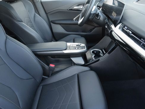 Certified 2025 BMW X2 xDrive28i image 13