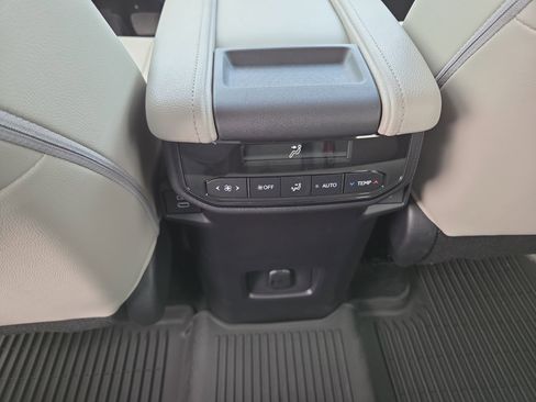 Certified 2026 Toyota Grand Highlander AWD Hybrid image 21