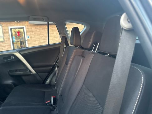 Used 2015 Toyota RAV4 XLE image 40