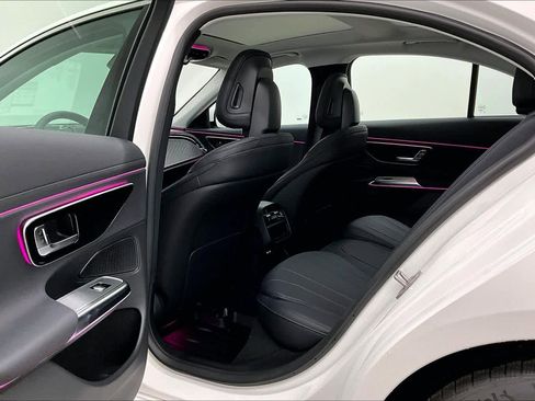 New 2026 Mercedes-Benz E 450 4MATIC Sedan image 19