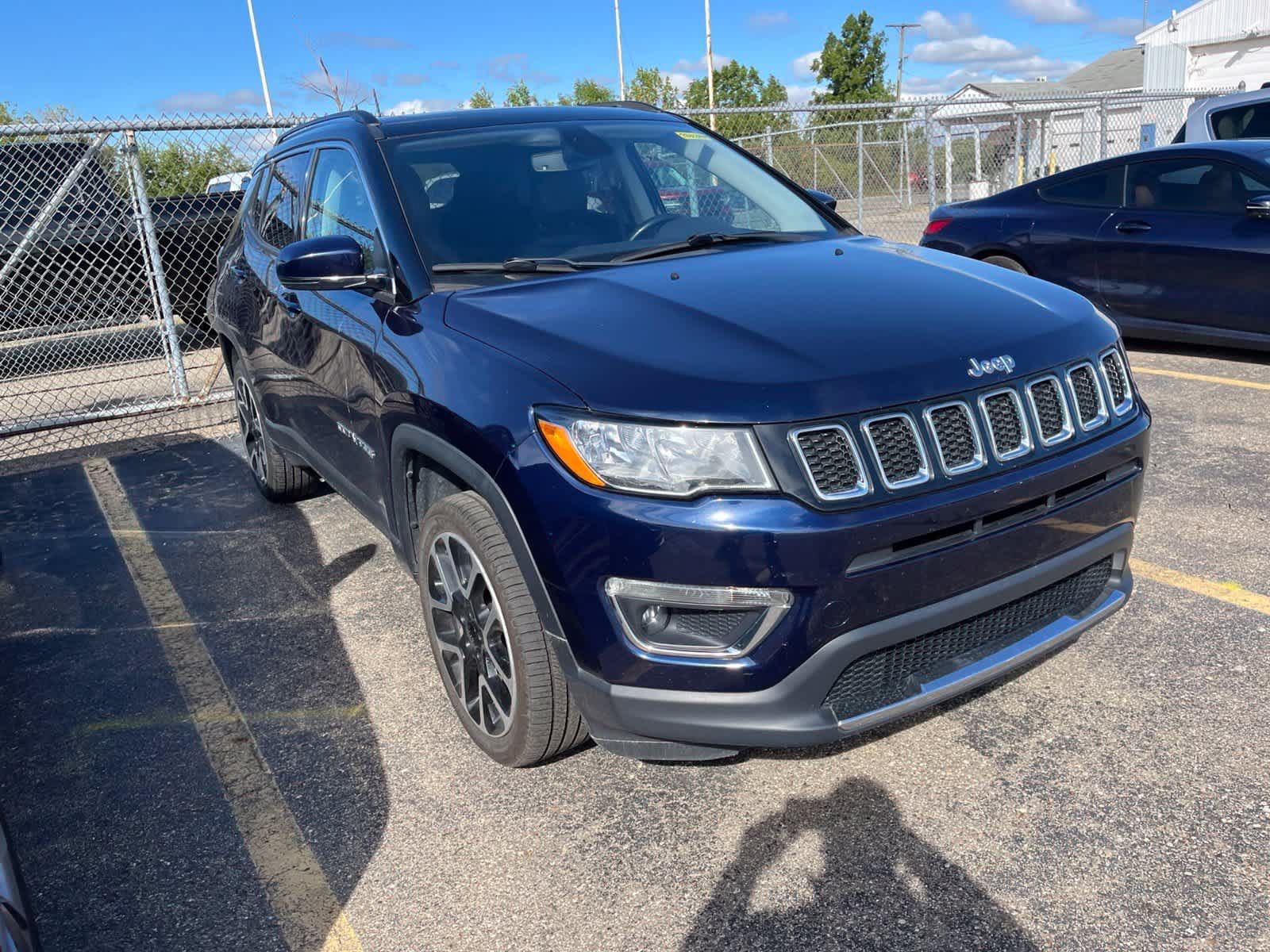 Used 2018 Jeep Compass Limited w/ Safe & Security Group AWD/4WD image 19