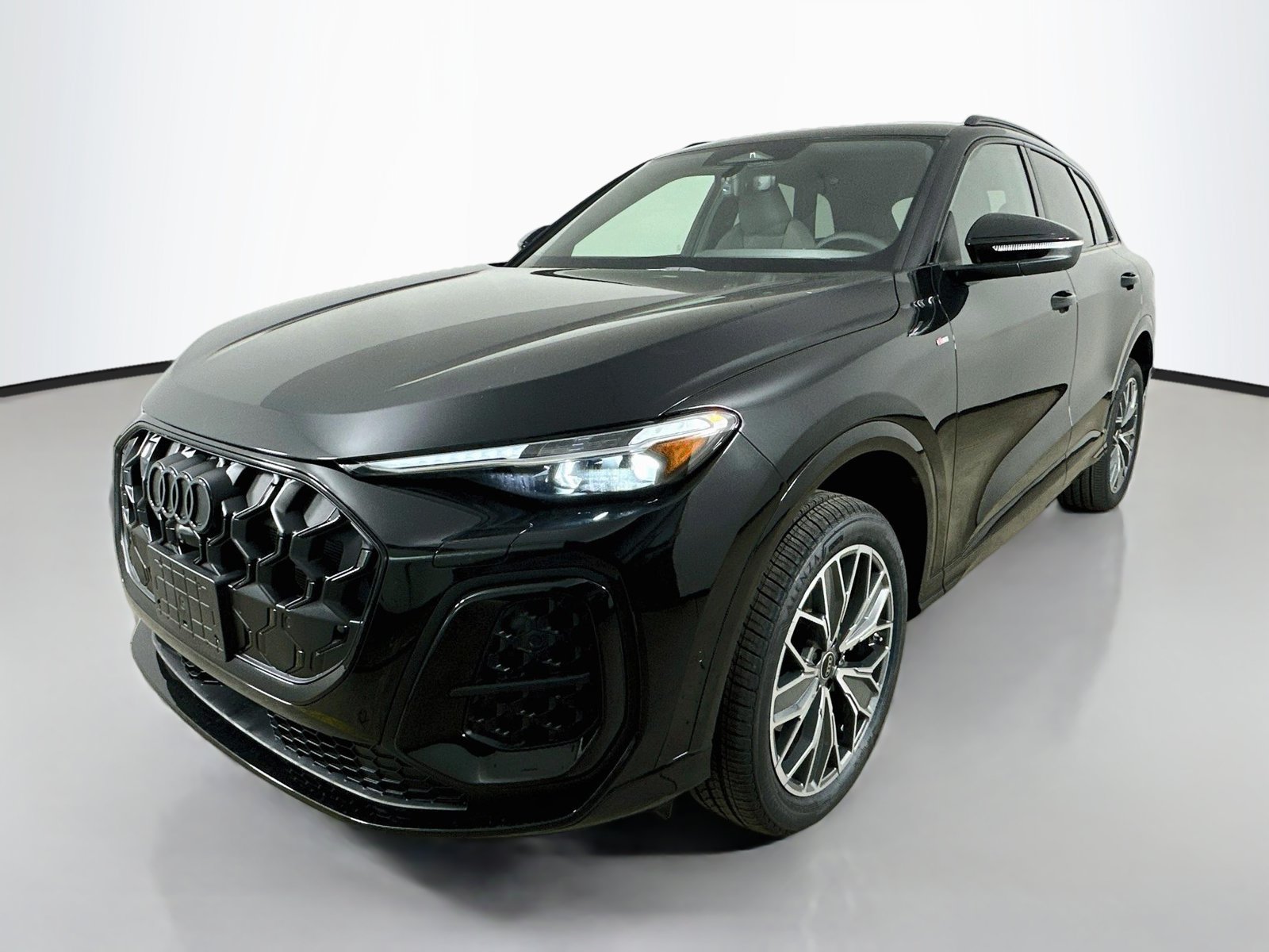 New 2026 Audi Q5 Premium Plus AWD/4WD image 1
