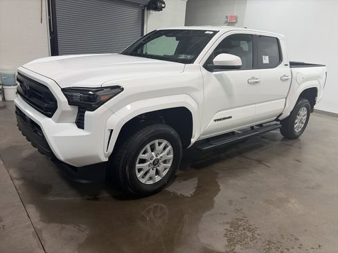 New 2026 Toyota Tacoma SR5 image 6
