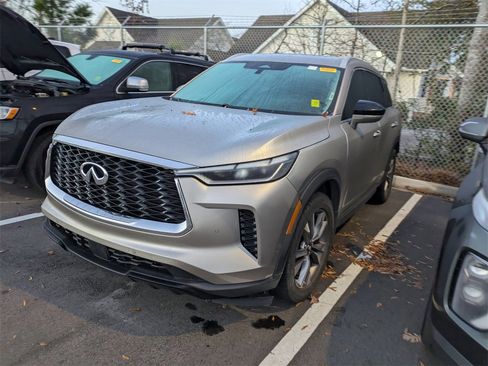 Used 2023 INFINITI QX60 Luxe image 3