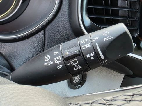 Used 2020 Jeep Cherokee Limited w/ Technology Group image 40