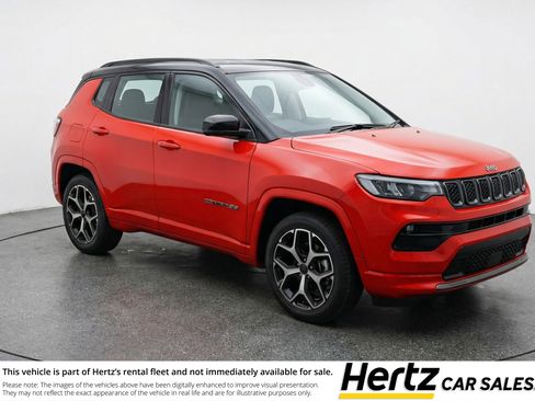 Used 2025 Jeep Compass Limited AWD/4WD image 1
