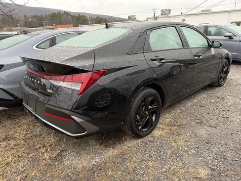 New 2026 Hyundai Elantra Sport image 2