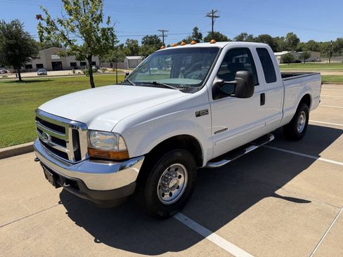 Used 2001 Ford F250 XLT RWD image 3