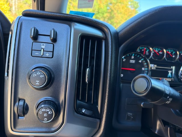 Used 2016 Chevrolet Silverado 3500 LT w/ All-Star Edition AWD/4WD image 17