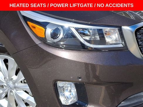 Used 2017 Kia Sedona EX image 28