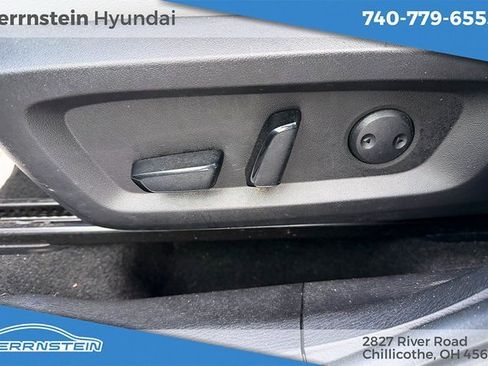 Used 2022 Mitsubishi Outlander SEL image 15