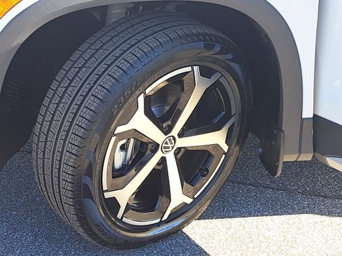 New 2026 Volkswagen Tiguan SE image 30