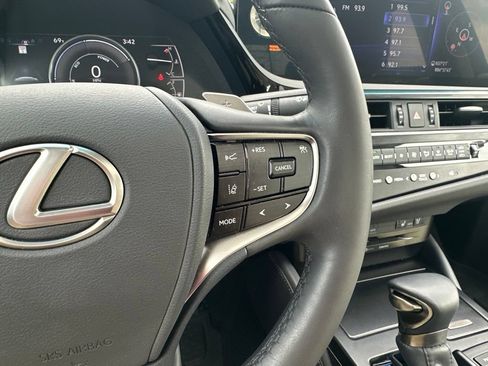 Used 2022 Lexus ES 300h w/ Premium Package FWD image 29