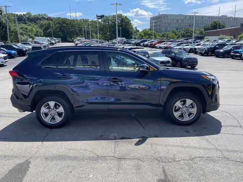 Used 2022 Toyota RAV4 XLE w/ Convenience Package AWD/4WD image 7