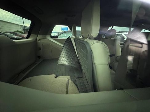 Used 2025 Cadillac Escalade ESV Sport Platinum AWD/4WD image 5