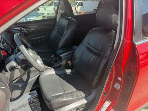 Used 2017 Nissan Rogue SV AWD/4WD image 11