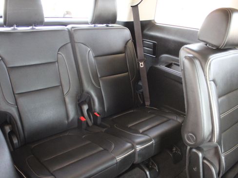 Used 2023 GMC Acadia Denali w/ Denali Technology Package AWD/4WD image 22