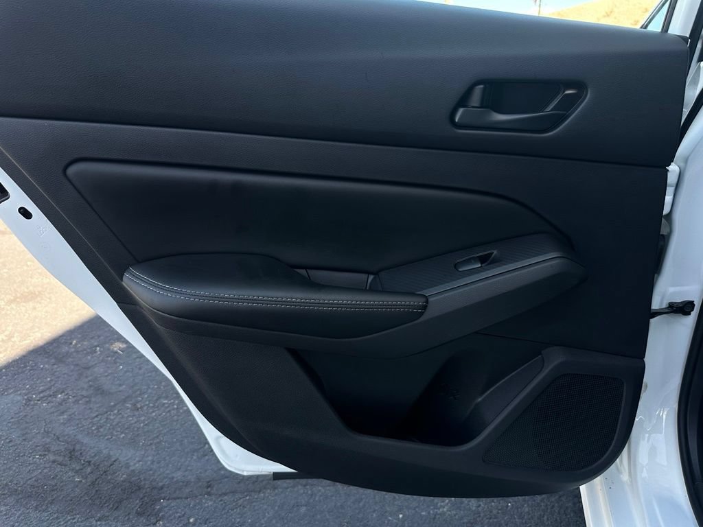 Used 2025 Nissan Altima 2.5 SV FWD image 31