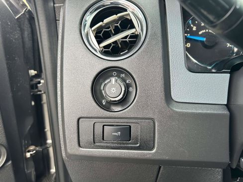 Used 2013 Ford F150 XLT w/ Luxury Equipment Group image 18