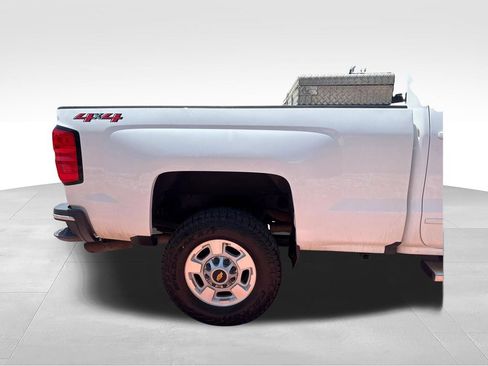 Used 2018 Chevrolet Silverado 2500 LT AWD/4WD image 31