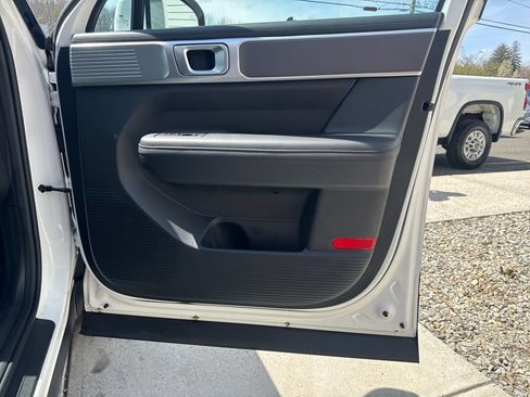 Used 2025 Hyundai Santa Fe SEL FWD image 43