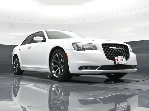 Used 2015 Chrysler 300 S w/ 300S Premium Group RWD image 48