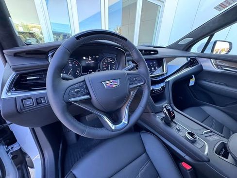 New 2025 Cadillac XT6 Premium Luxury w/ Platinum Package image 12