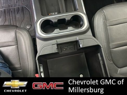 Used 2022 GMC Sierra 3500 Denali image 24