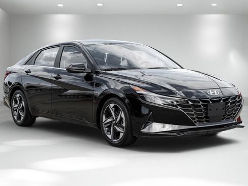 Used 2023 Hyundai Elantra Limited FWD image 8