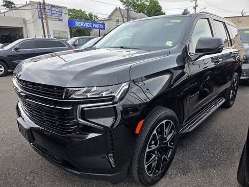 Used 2023 Chevrolet Tahoe RST w/ Luxury Package AWD/4WD image 2