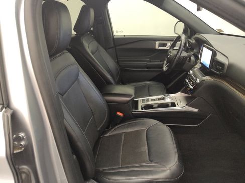Used 2020 Ford Explorer Limited RWD image 21