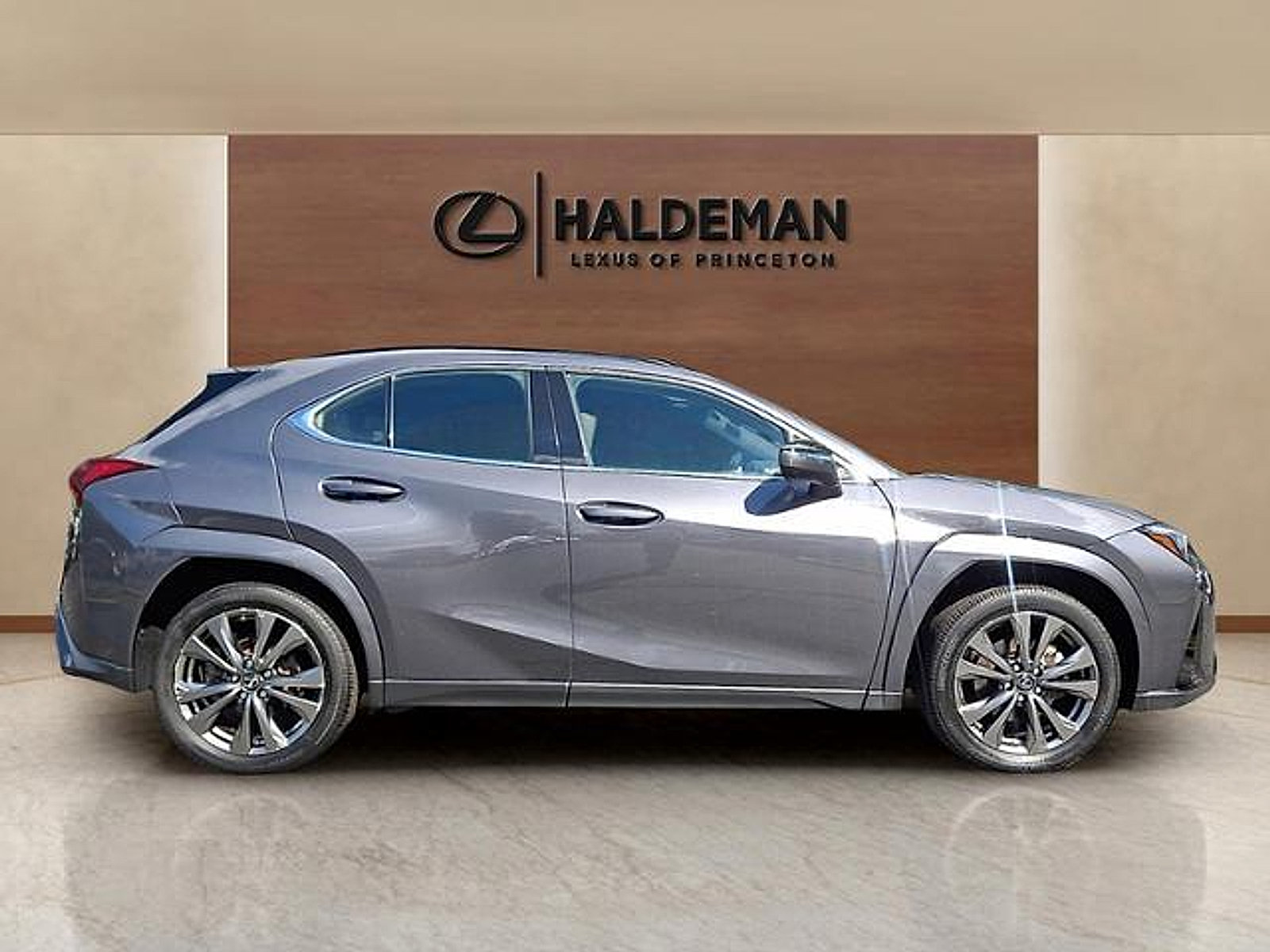 Certified 2024 Lexus UX 250h F Sport AWD/4WD image 7