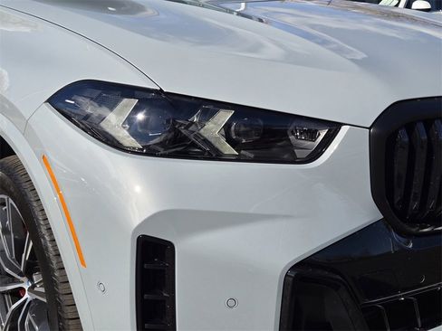 New 2026 BMW X5 xDrive40i w/ M Sport Package image 8