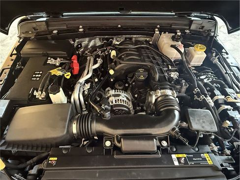 Used 2024 Jeep Gladiator Sport image 23