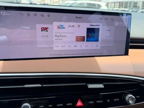 Used 2026 Genesis GV70 2.5T Advanced image 15