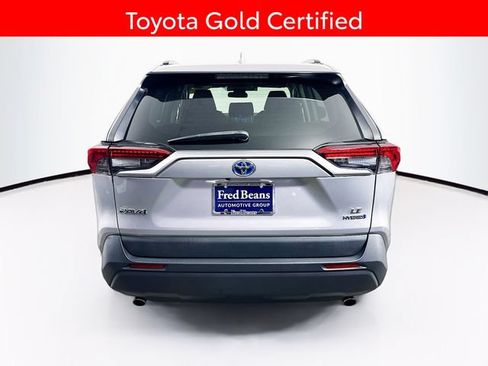 Certified 2021 Toyota RAV4 LE AWD/4WD image 7